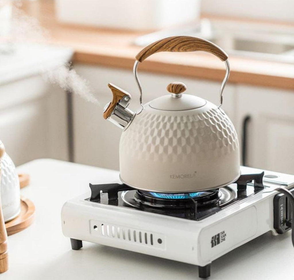 Whistling kettle